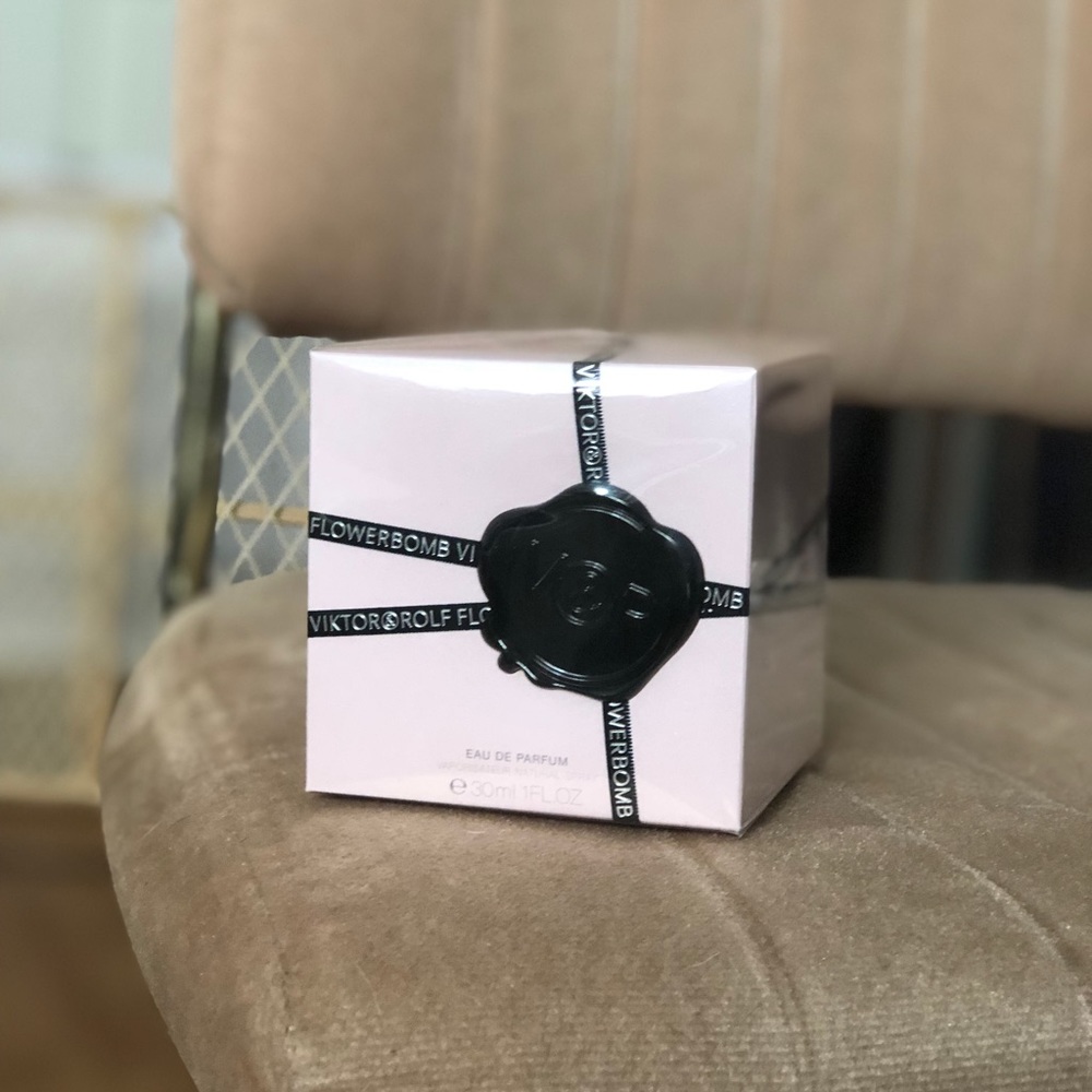 Viktor and Rolf Flowerbomb